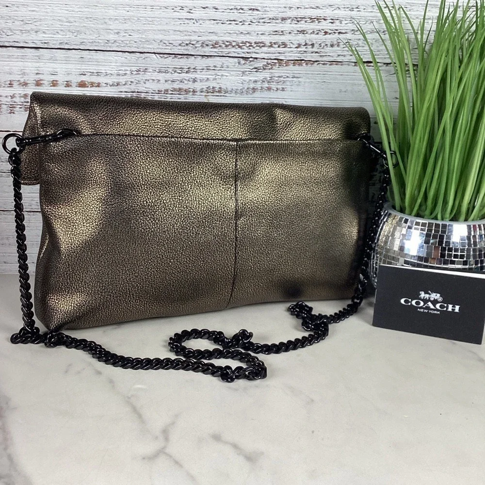 Coach Metallic Gold crossbody Shoulder Bag Clutch Signature Turnlock Chain Purse